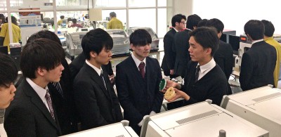 博多メディカル専門学校 素材の違いをレクチャー